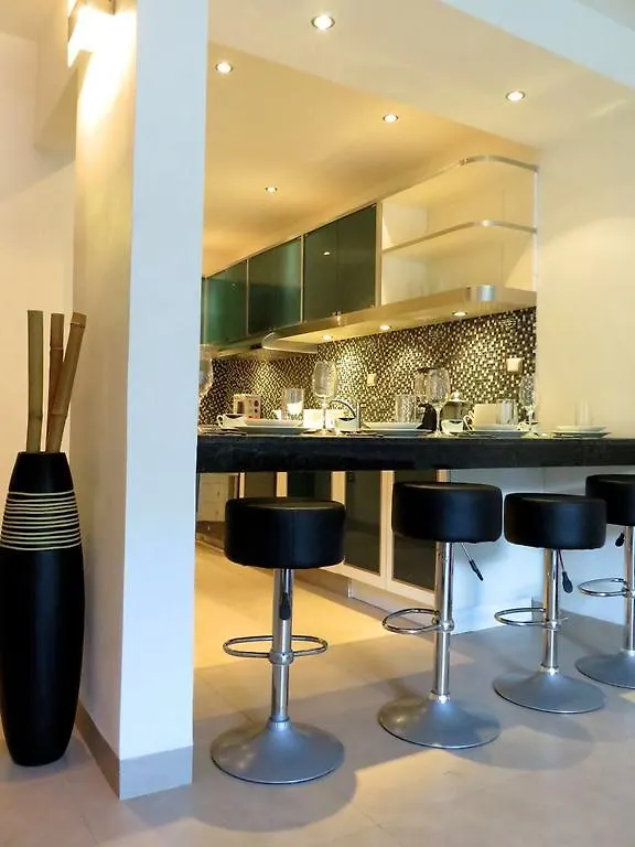 신데 델 카르멘 Casa Venecia 아파트